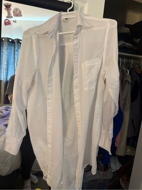 Violet Sky Classic White Button-Up Shirt